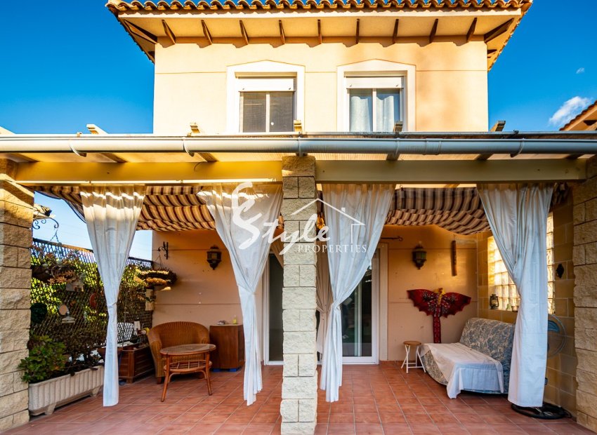 Reventa - Villa - Benferri