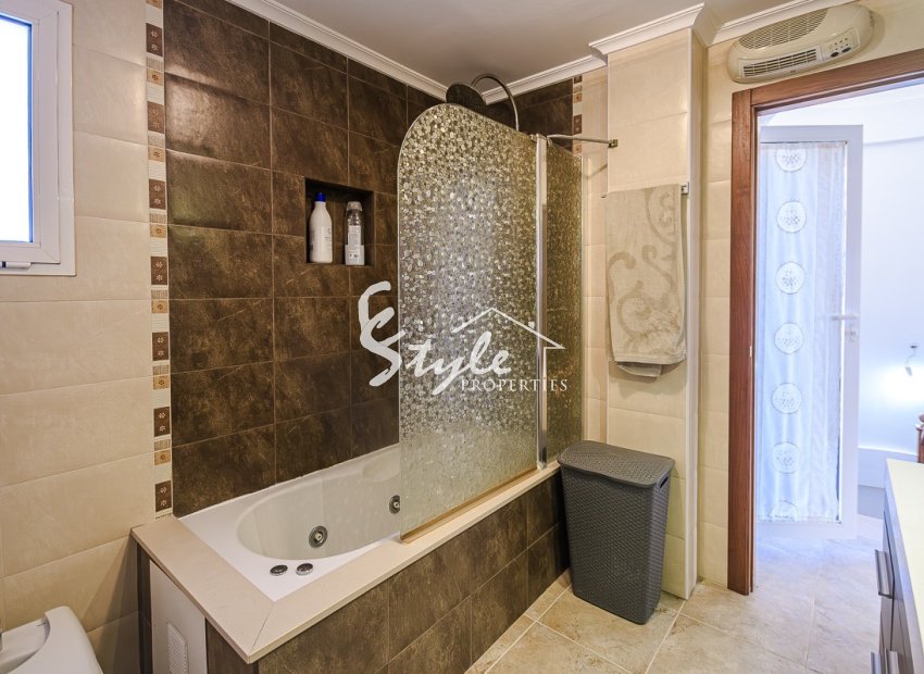 Reventa - Villa - Benferri