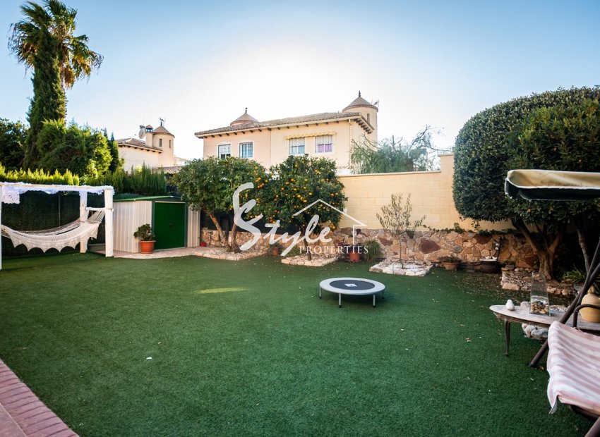 Reventa - Villa - Benferri