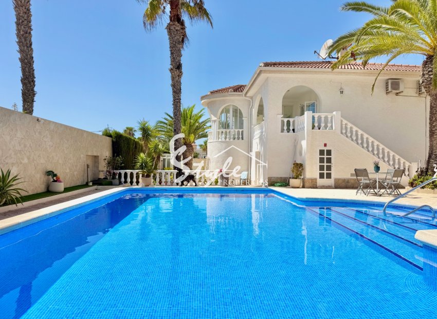 Reventa - Villa - Ciudad Quesada - Centro de la Ciudad Quesada