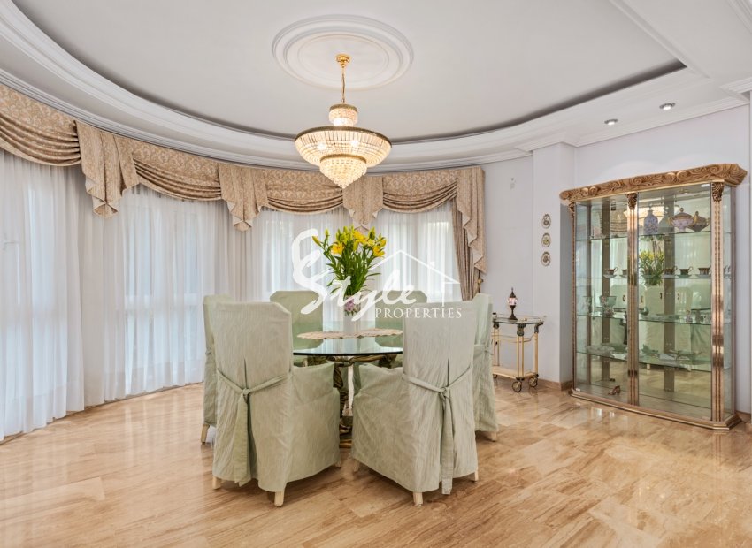 Reventa - Villa - Ciudad Quesada - Doña pepa