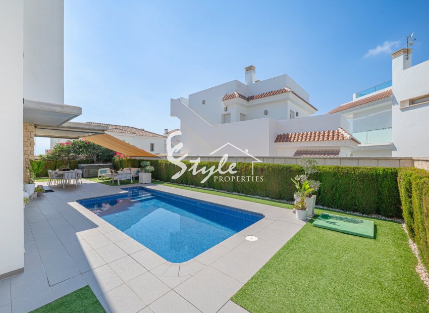 Reventa - Villa - Ciudad Quesada - Lo pepin