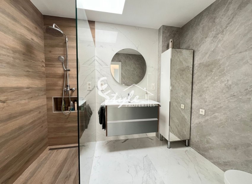 Reventa - Villa - La Mata