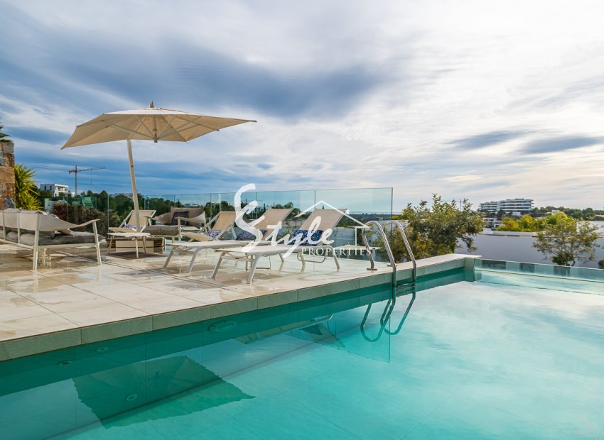 Reventa - Villa - Las Colinas - Las Colinas Golf