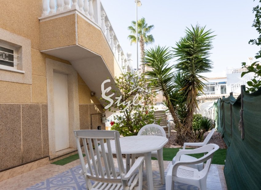 Reventa - Villa - Los Altos