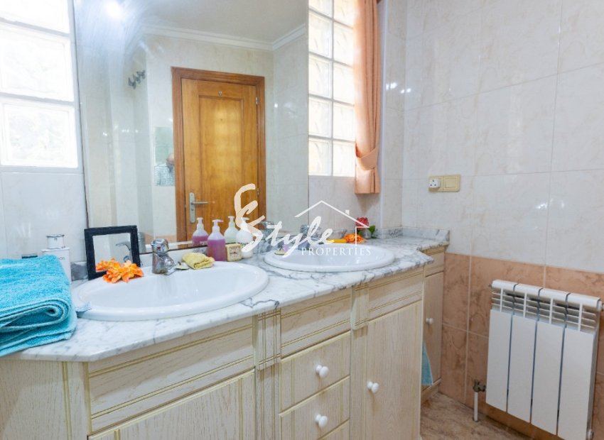 Reventa - Villa - Los Altos