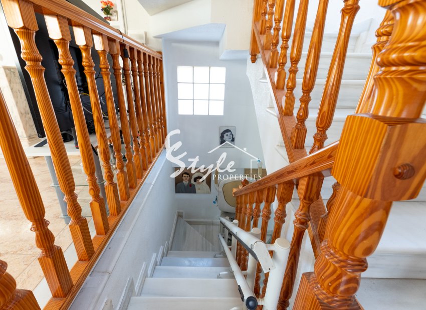 Reventa - Villa - Los Altos