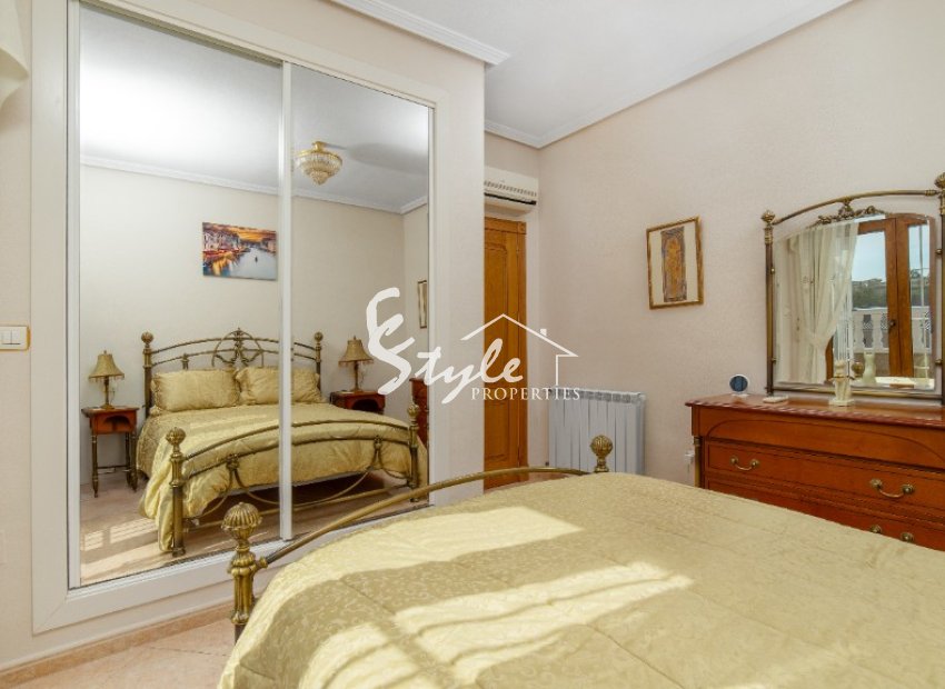 Reventa - Villa - Los Altos