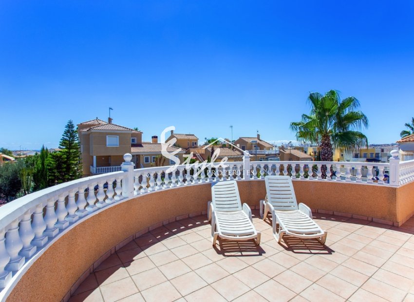 Reventa - Villa - Los Altos