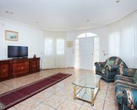 Reventa - Villa - Los Altos