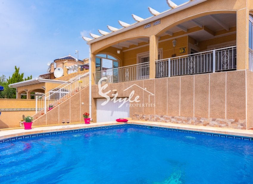 Reventa - Villa - Los Altos