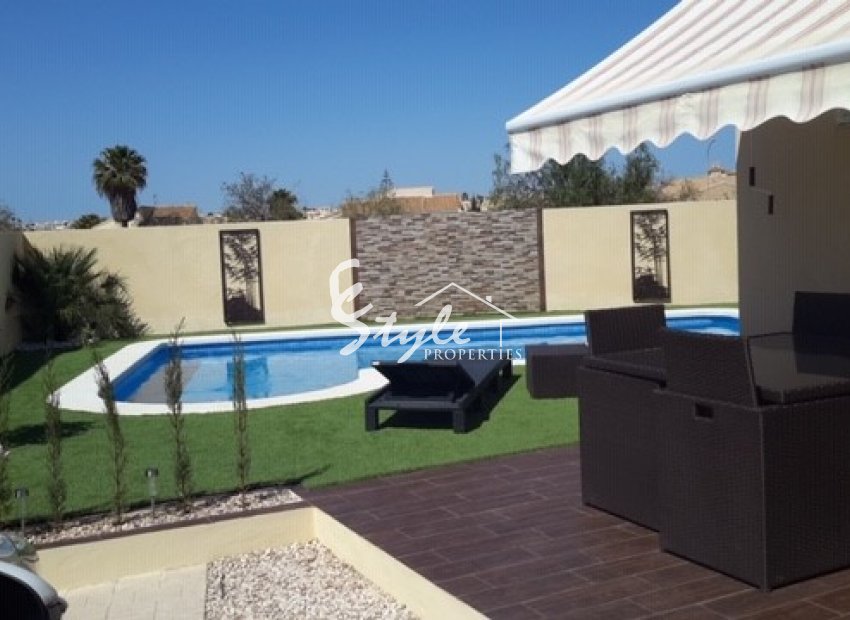 Reventa - Villa - Los Altos