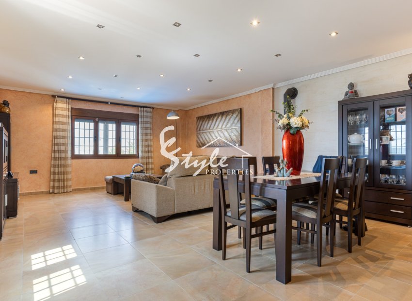 Reventa - Villa - LOS MONTESINOS - La Herada