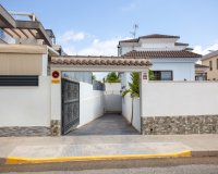 Reventa - Villa - LOS MONTESINOS - La Herada