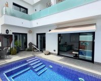 Reventa - Villa - Los Montesinos - La Herada