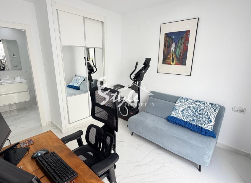 Reventa - Villa - Los Montesinos - La Herada