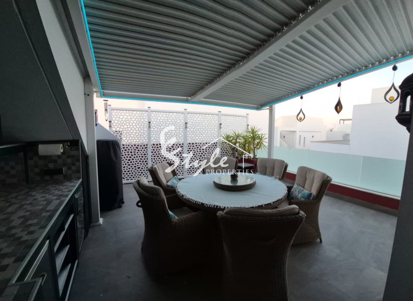 Reventa - Villa - Los Montesinos - La Herada