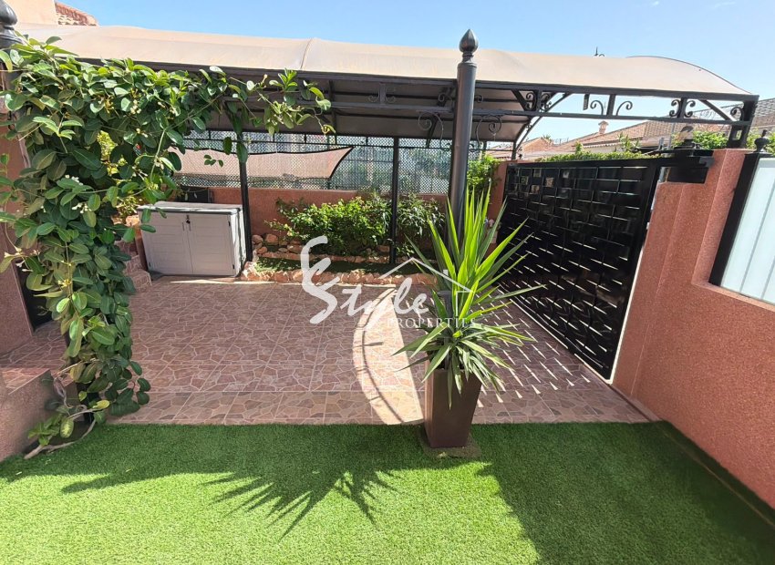 Reventa - Villa - Los Montesinos - La Herada