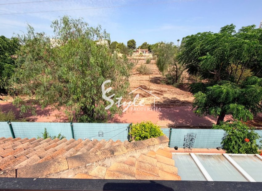 Reventa - Villa - Los Montesinos - La Herada