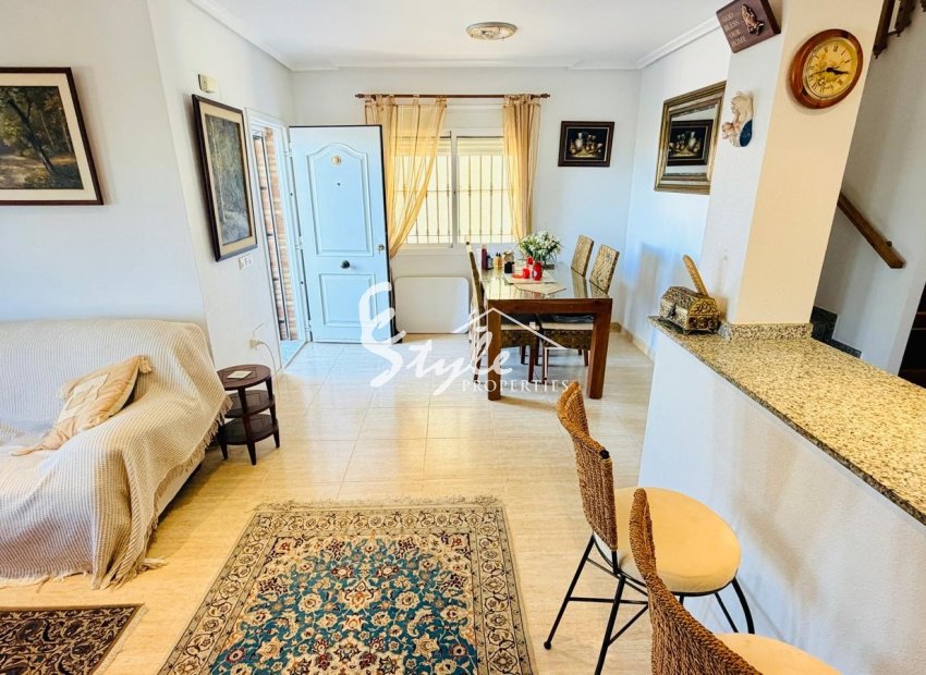 Reventa - Villa - Los Montesinos - La Herada
