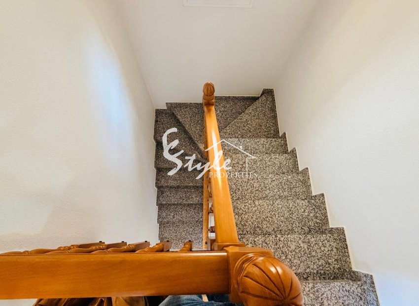 Reventa - Villa - Los Montesinos - La Herada