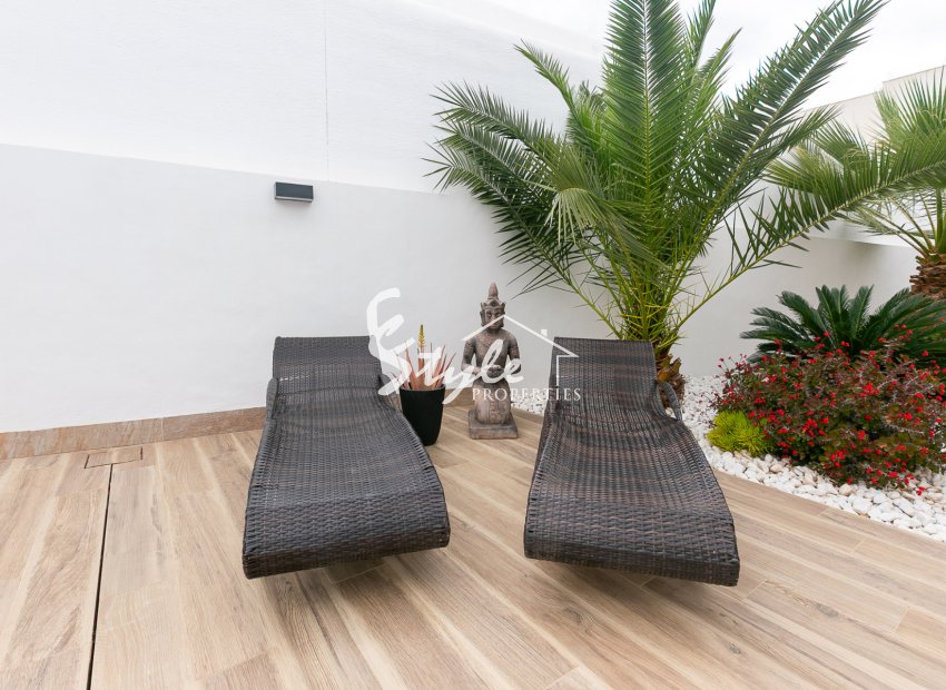 Reventa - Villa - Los Montesinos