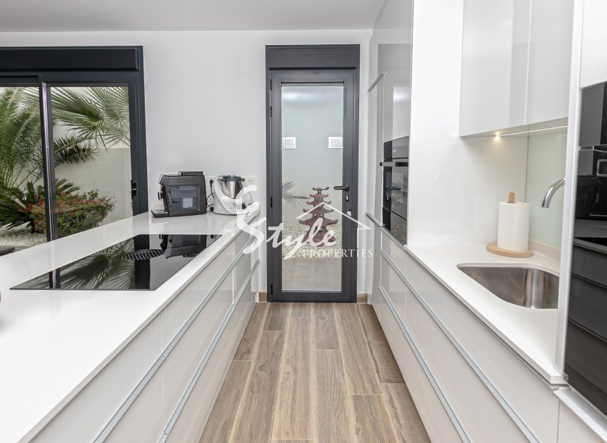 Reventa - Villa - Los Montesinos