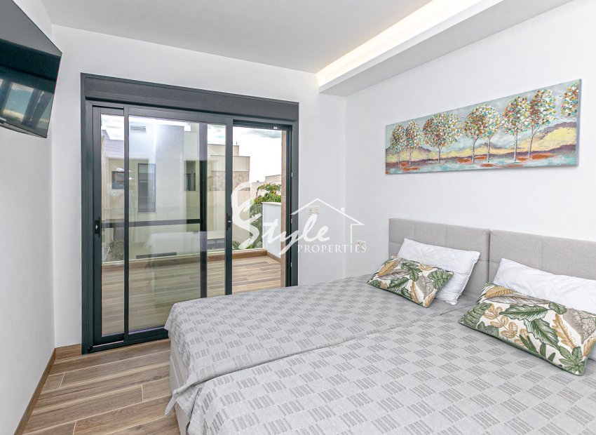 Reventa - Villa - Los Montesinos