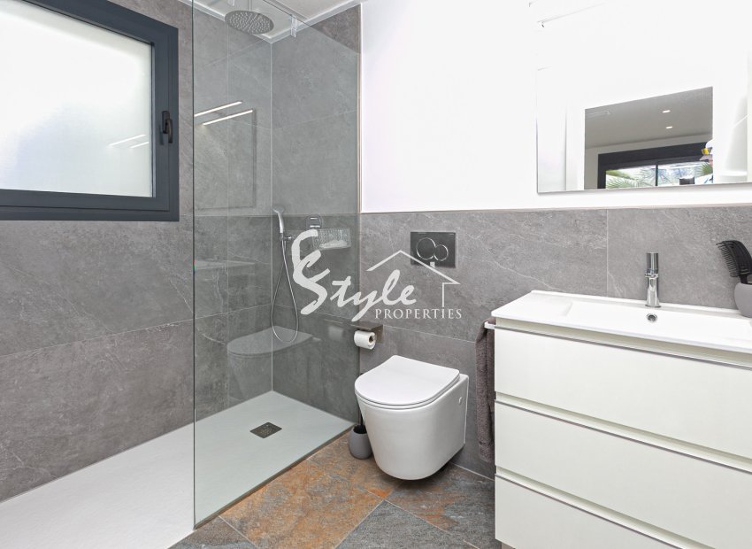 Reventa - Villa - Los Montesinos