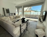 Reventa - Villa - Mil Palmeras