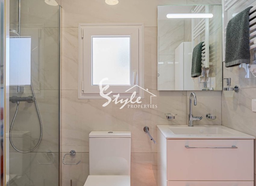 Reventa - Villa - Orihuela-Costa - Blue Lagoon