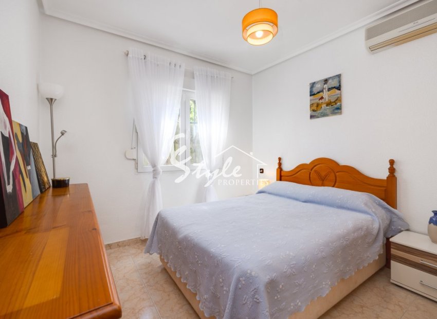 Reventa - Villa - Orihuela-Costa - calle Nicolas de  Bussi,22