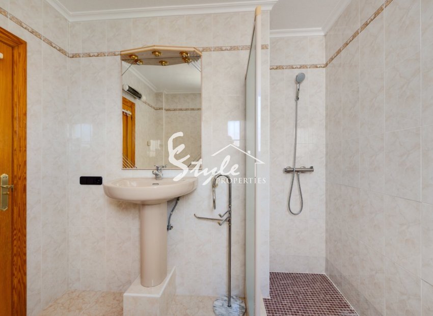 Reventa - Villa - Orihuela-Costa - calle Nicolas de  Bussi,22