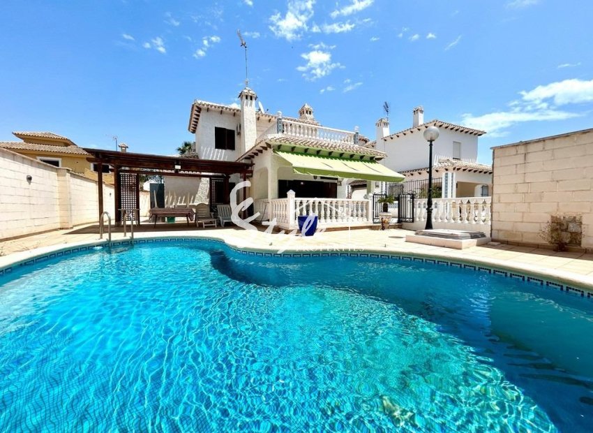Reventa - Villa - Orihuela Costa  - La Zenia