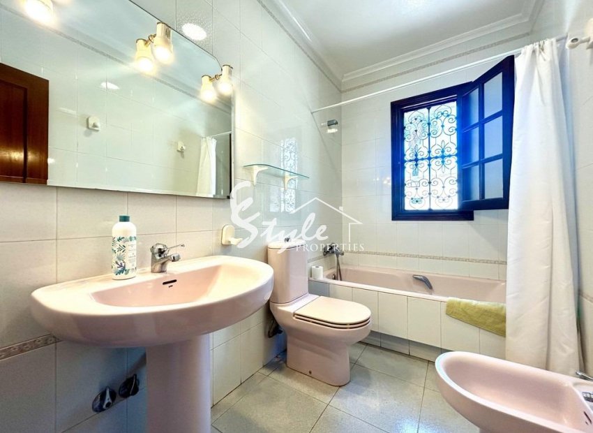 Reventa - Villa - Orihuela Costa  - La Zenia