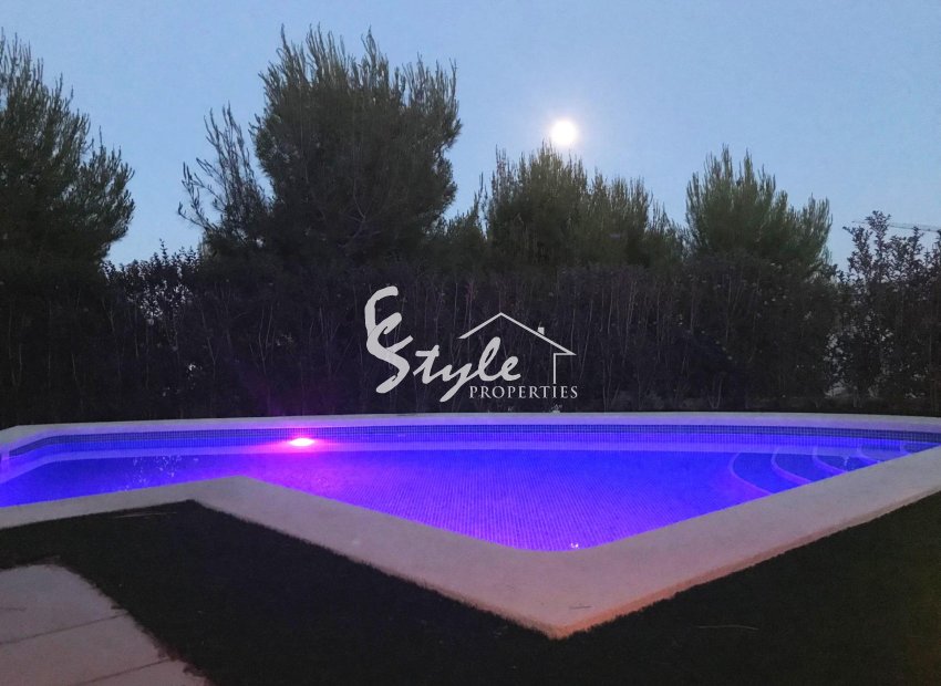 Reventa - Villa - Orihuela-Costa - Las Colinas Golf