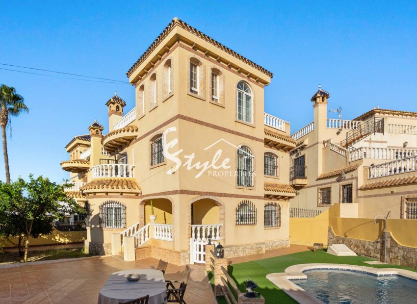 Reventa - Villa - Orihuela-Costa - Los Almendros-La Florida