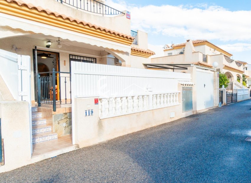 Reventa - Villa - Orihuela Costa  - Playa Flamenca
