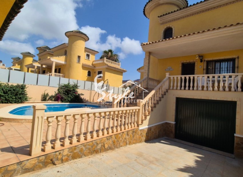 Reventa - Villa - Orihuela Costa  - Villamartin