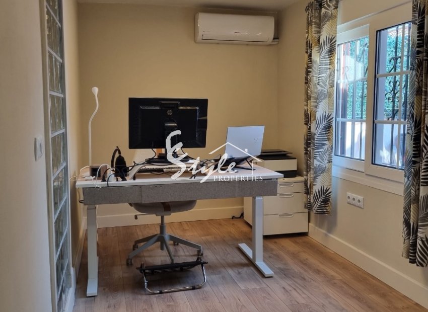 Reventa - Villa - Orihuela Costa  - Villamartin