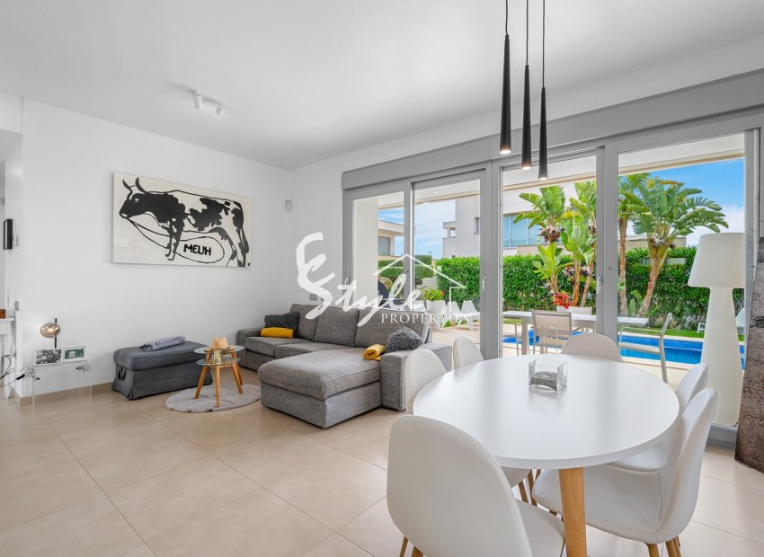 Reventa - Villa - Orihuela Costa  - Vistabella Golf