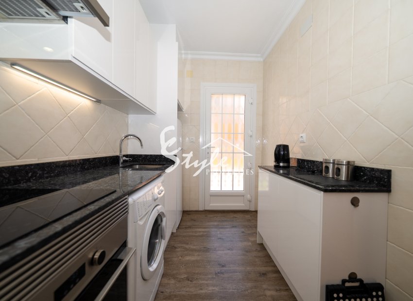 Reventa - Villa - Playa Flamenca - Sportcentre