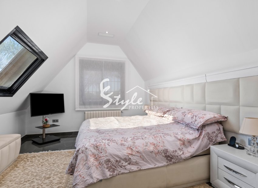 Reventa - Villa - San Juan Alicante - Frank Espinós