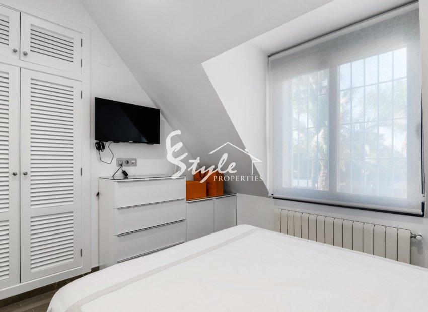 Reventa - Villa - San Juan Alicante - Frank Espinós