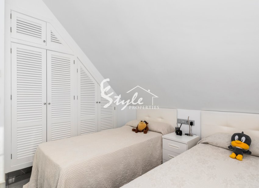 Reventa - Villa - San Juan Alicante - Frank Espinós