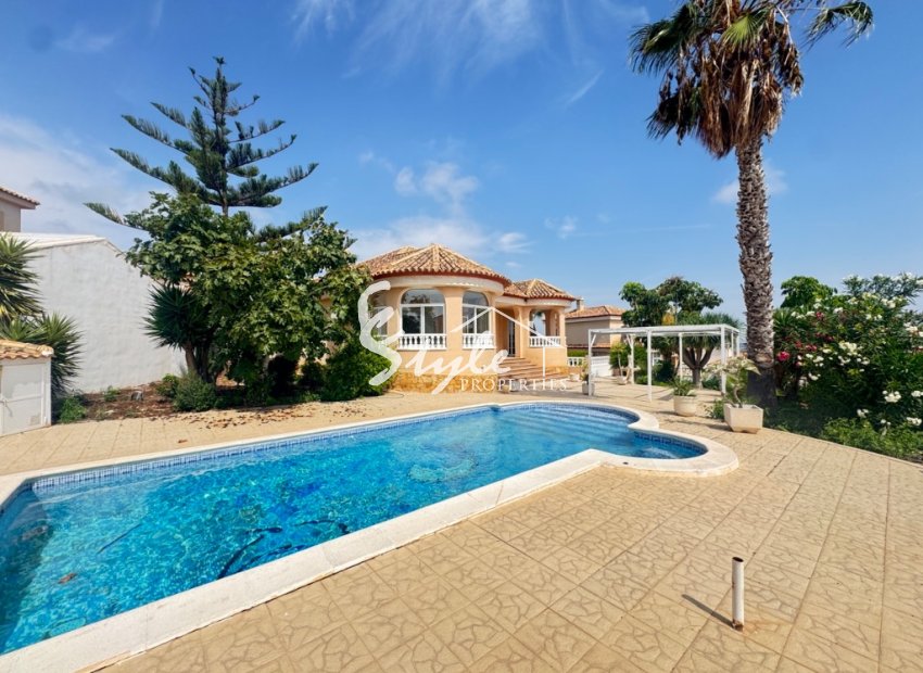 Reventa - Villa - San Miguel De Salinas