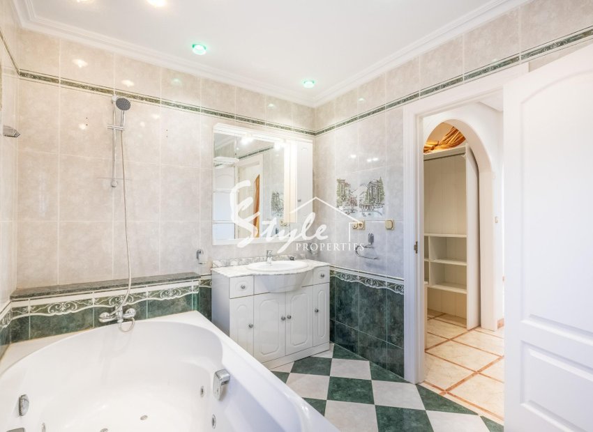 Reventa - Villa - Torrevieja - El Chaparal