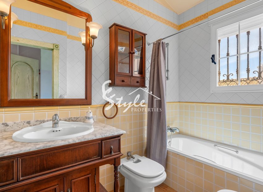 Reventa - Villa - Torrevieja - La Mata