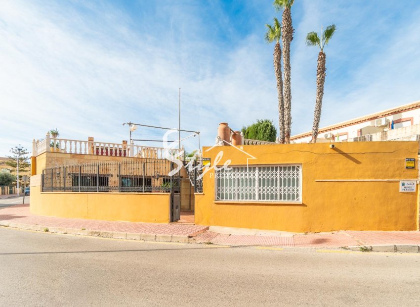 Reventa - Villa - Torrevieja - Los altos