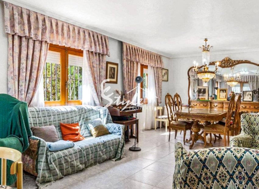 Reventa - Villa - Torrevieja - Los Balcones